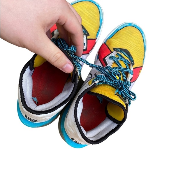 Nike LeBron 18 Low Stewie Griffin Size 9 - Picture 10 of 13